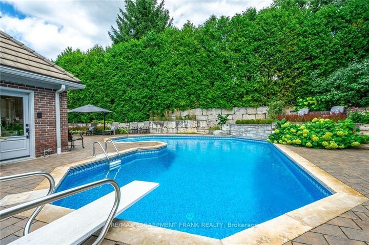 45 Peppertree Crescent — photo 1