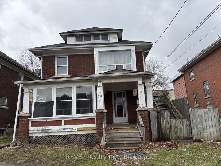 Property Photo:  4819 Fourth Avenue  ON L2E 4P2 