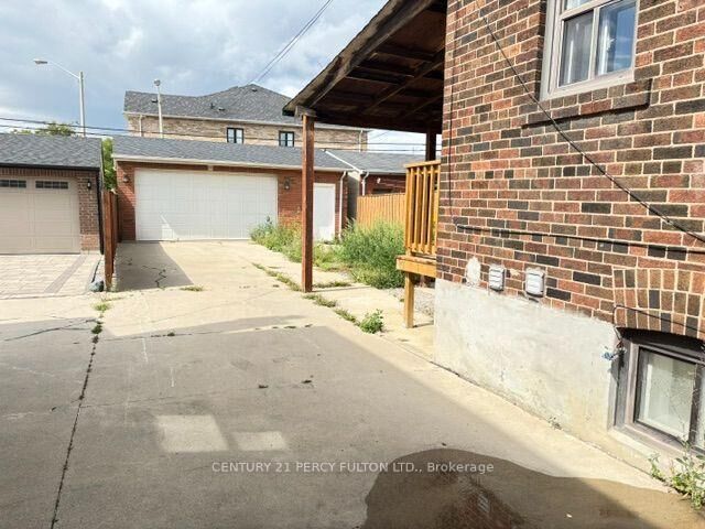 Property Photo:  540 Old Weston Road Main Floor Unit  ON M6N 3B1 