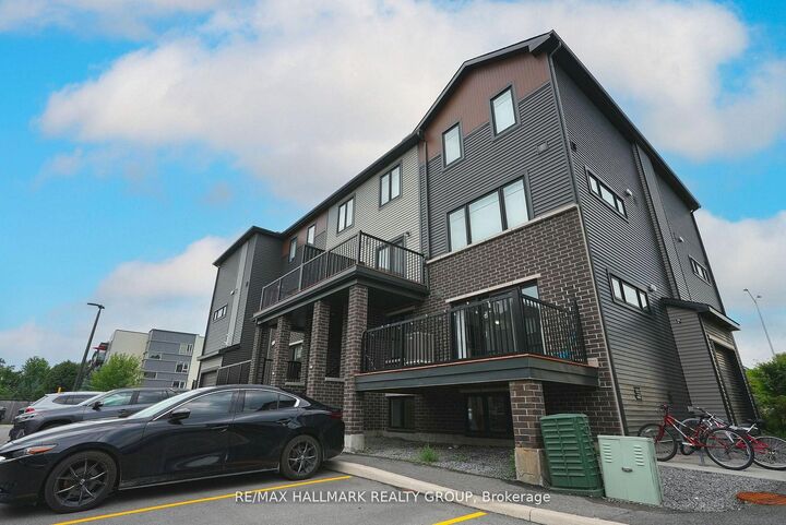 Property Photo: 500 Eldorado Private 19 ON K2K 1X9
