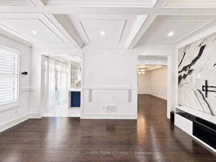 Property Photo: 6 Pellegrino Road W ON L7A 4V5