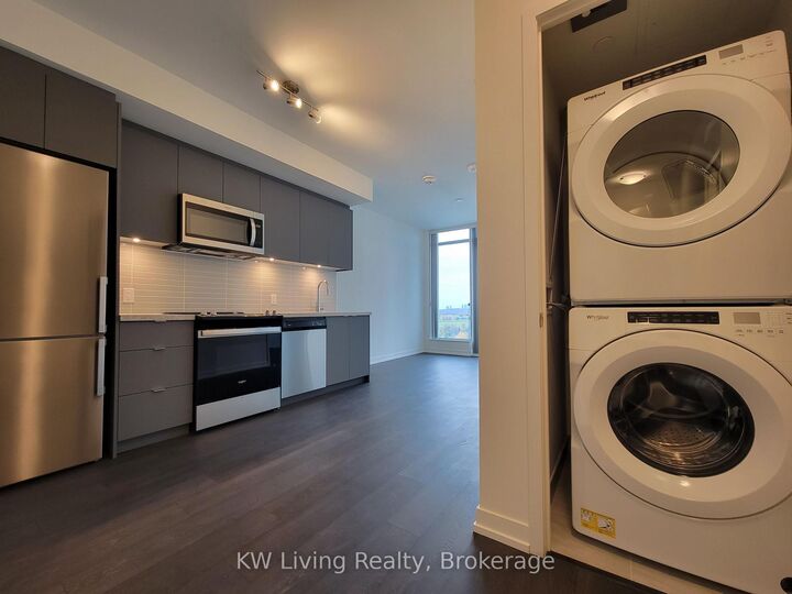 Property Photo:  8868 Yonge Street 1110E  ON L4C 1Z8 