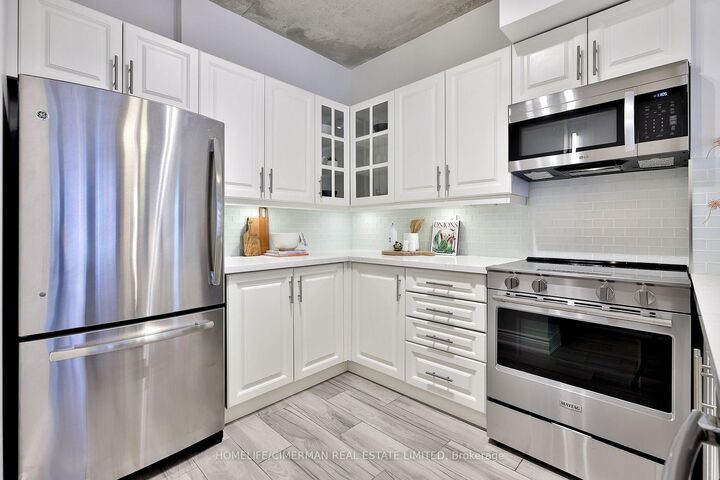 Property Photo: 36 Charlotte Street 503 ON M5V 3P7