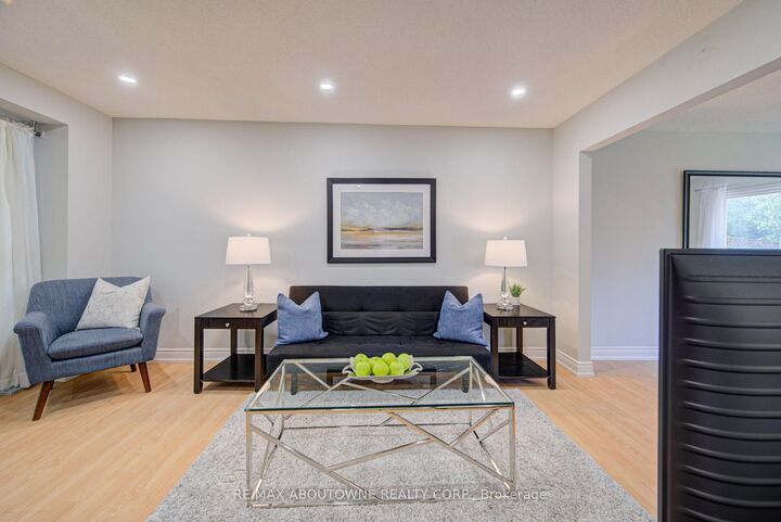 Property Photo: 1140 Avondale Drive ON L6H 5L3