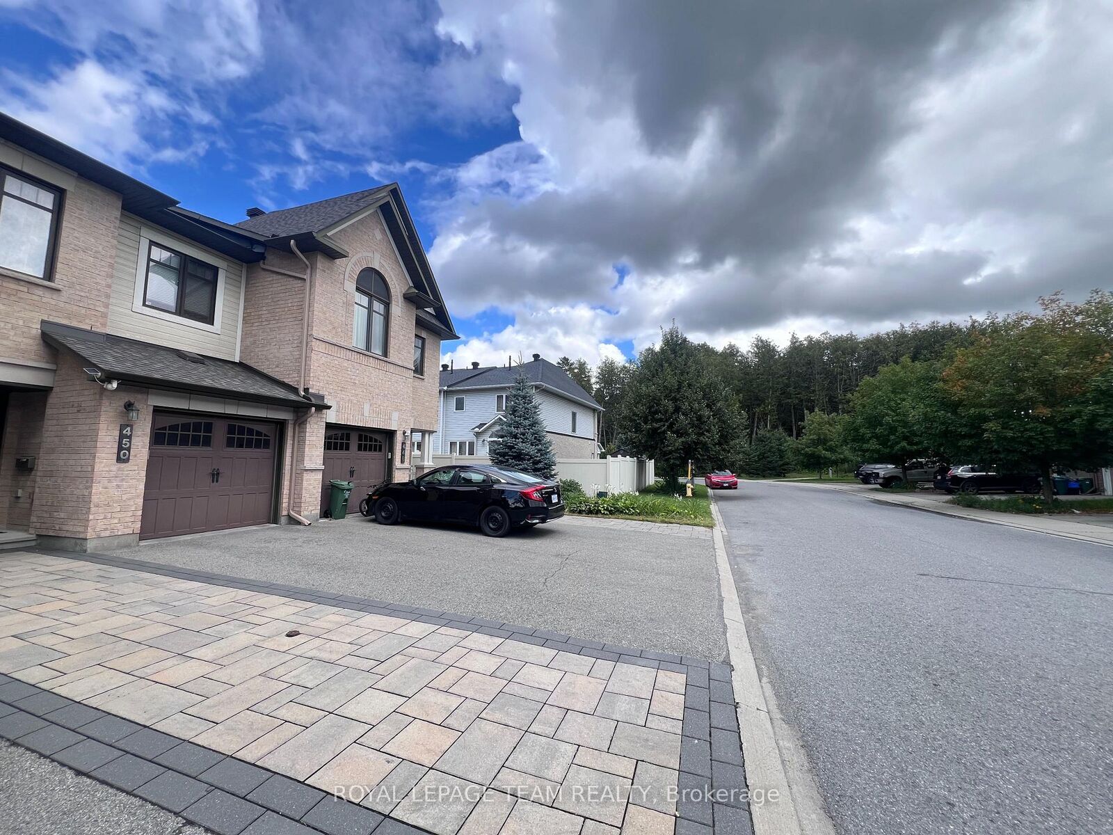 Property Photo: 450 Silverstone Way ON K2J 5X4