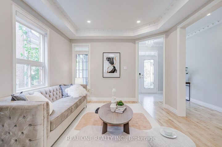 Property Photo: 237 Ridgecrest Road ON L6C 2W8