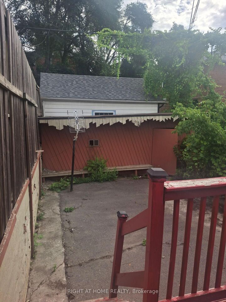 Property Photo: 523 Caledonia Road ON M6E 4V3