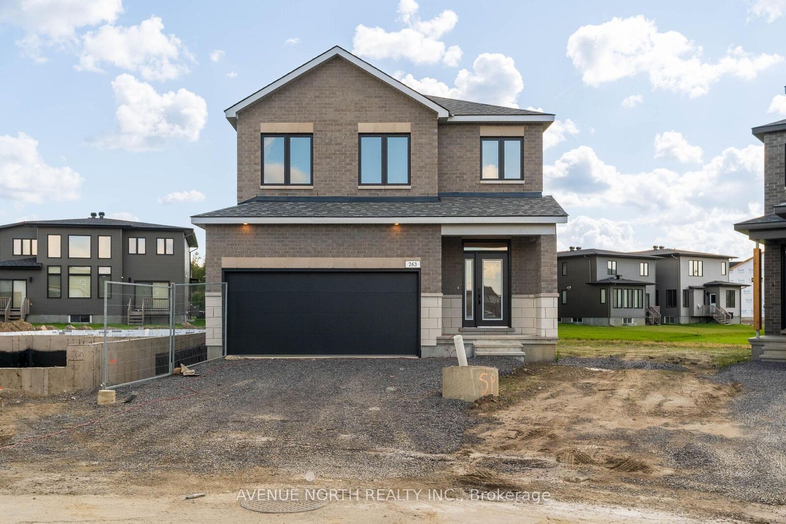 Property Photo: 263 Ginebik Way ON K1X 0H5