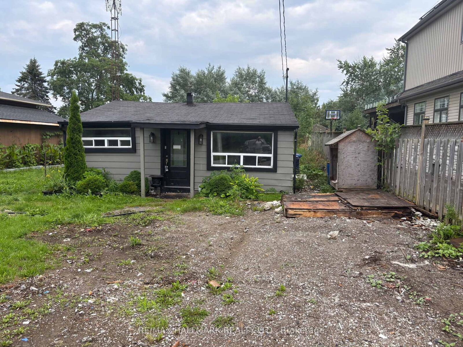 Property Photo:  51 Range Road  ON L1Z 1X2 