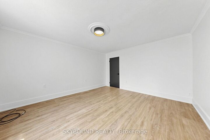 Property Photo:  1165 Kingston Road 15  ON M1N 1P2 