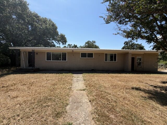 Property Photo: 11093 SE 1142 Avenue OK 74571