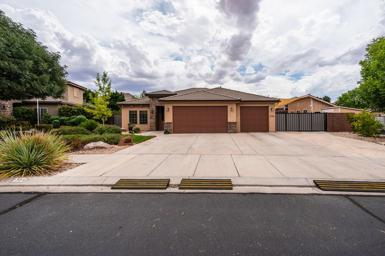 Property Photo: 2794 E Carmine Dr UT 84790
