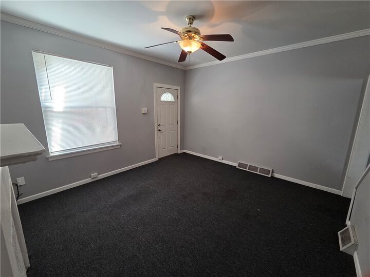 Property Photo:  4 Edith Pl  PA 15213 
