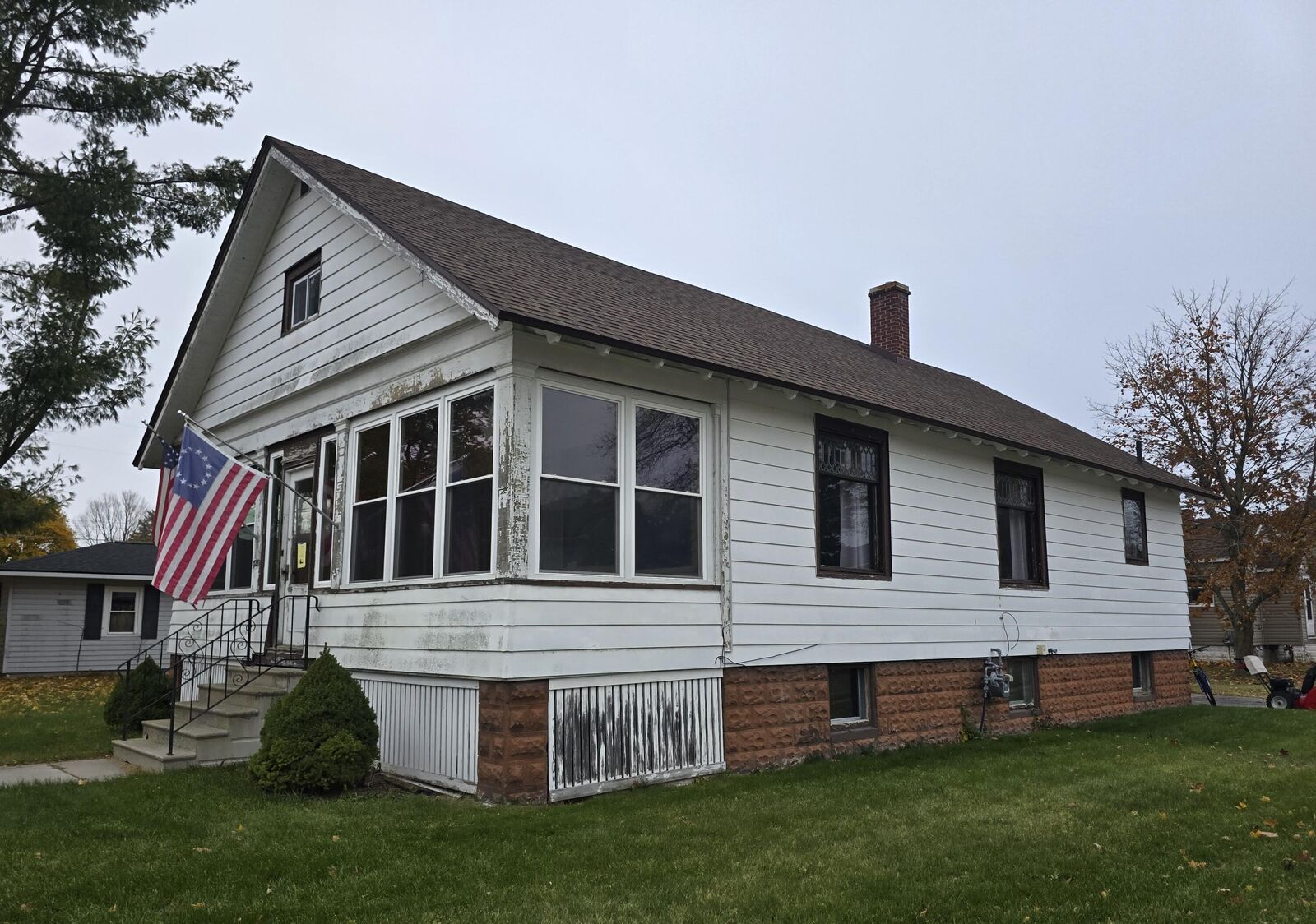 Property Photo: 728 S 8th Avenue MI 49707