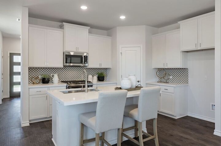 Property Photo: 2803 Mary Elizabeth Drive TX 78728