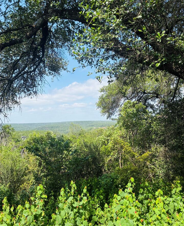 Property Photo:  10412 Double Spur Loop  TX 78759 