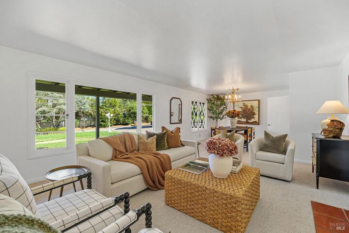 Property Photo:  4 Ranch Road  CA 94903 