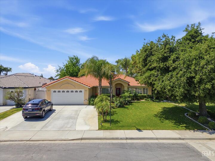 Property Photo:  10721 Loughton Avenue  CA 93311 