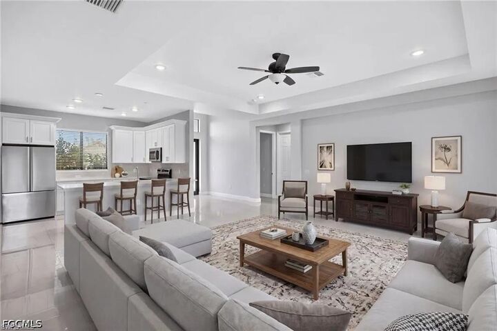 Property Photo:  1715 SW 3rd St  FL 33991 