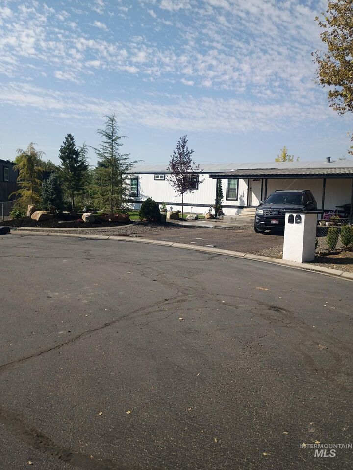 Property Photo: 5015 E Ustick 161 (Bannock Dr.) ID 83605
