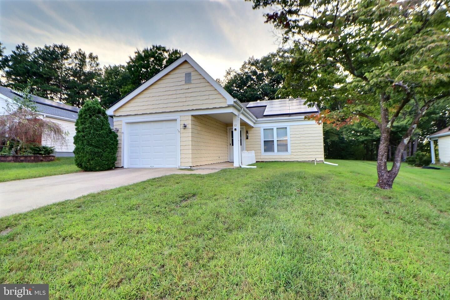 Property Photo:  10 Stamford Place  NJ 08088 