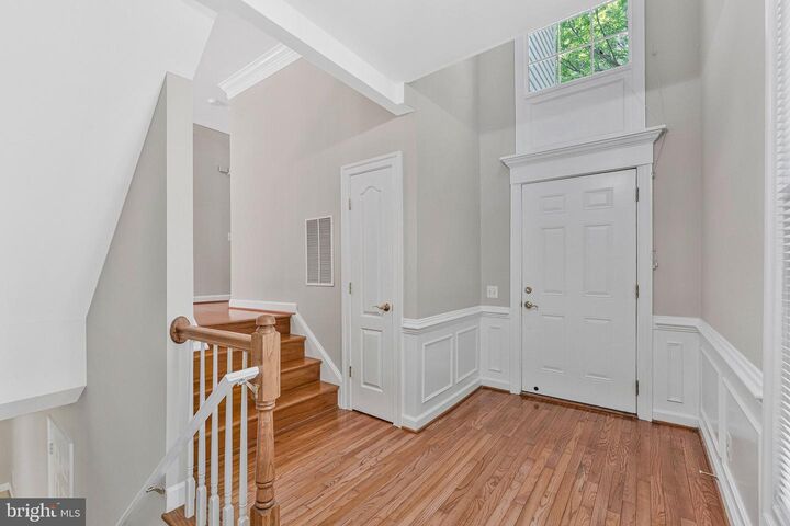 Property Photo:  9546 Lagersfield Circle  VA 22181 