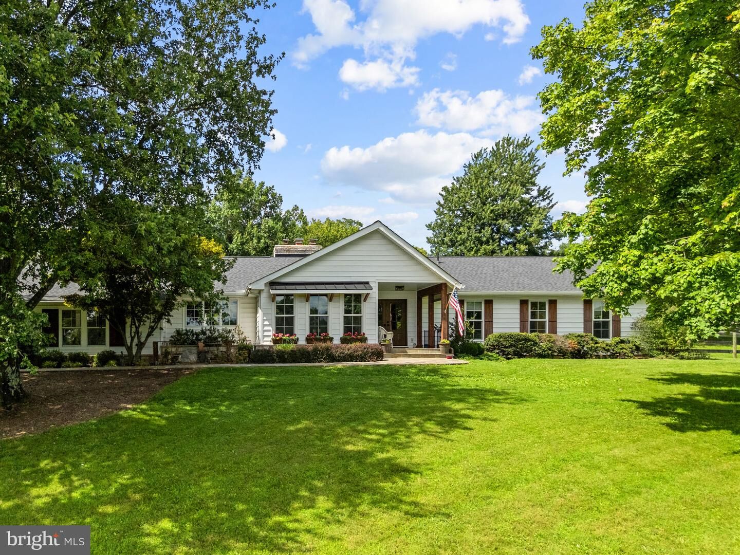Property Photo:  34994 Williams Gap Road  VA 20141 