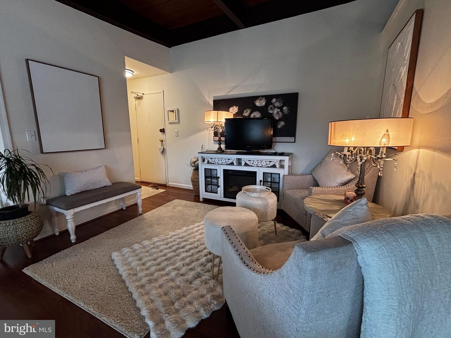 Property Photo:  4901 Americana Drive 202  VA 22003 