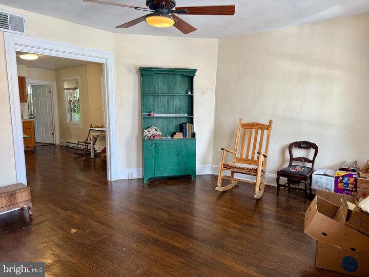 Property Photo: 211 E Boscawen Street VA 22601