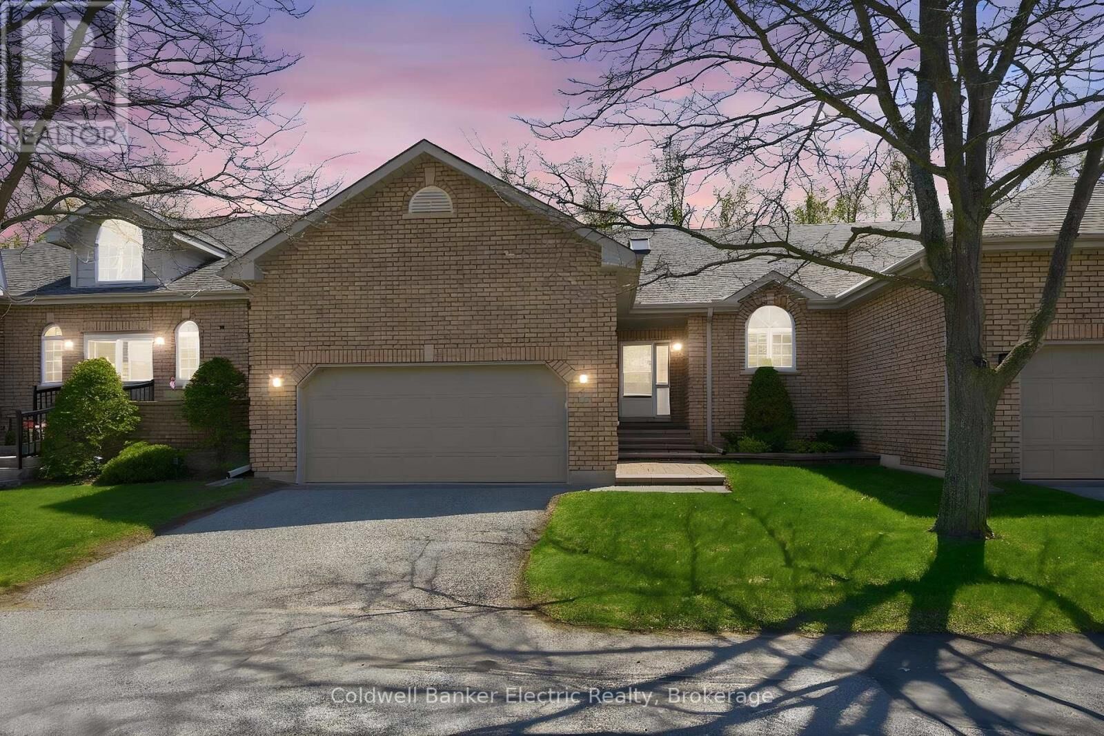Property Photo: 300 Franmor Drive 40 ON K9H 7R2