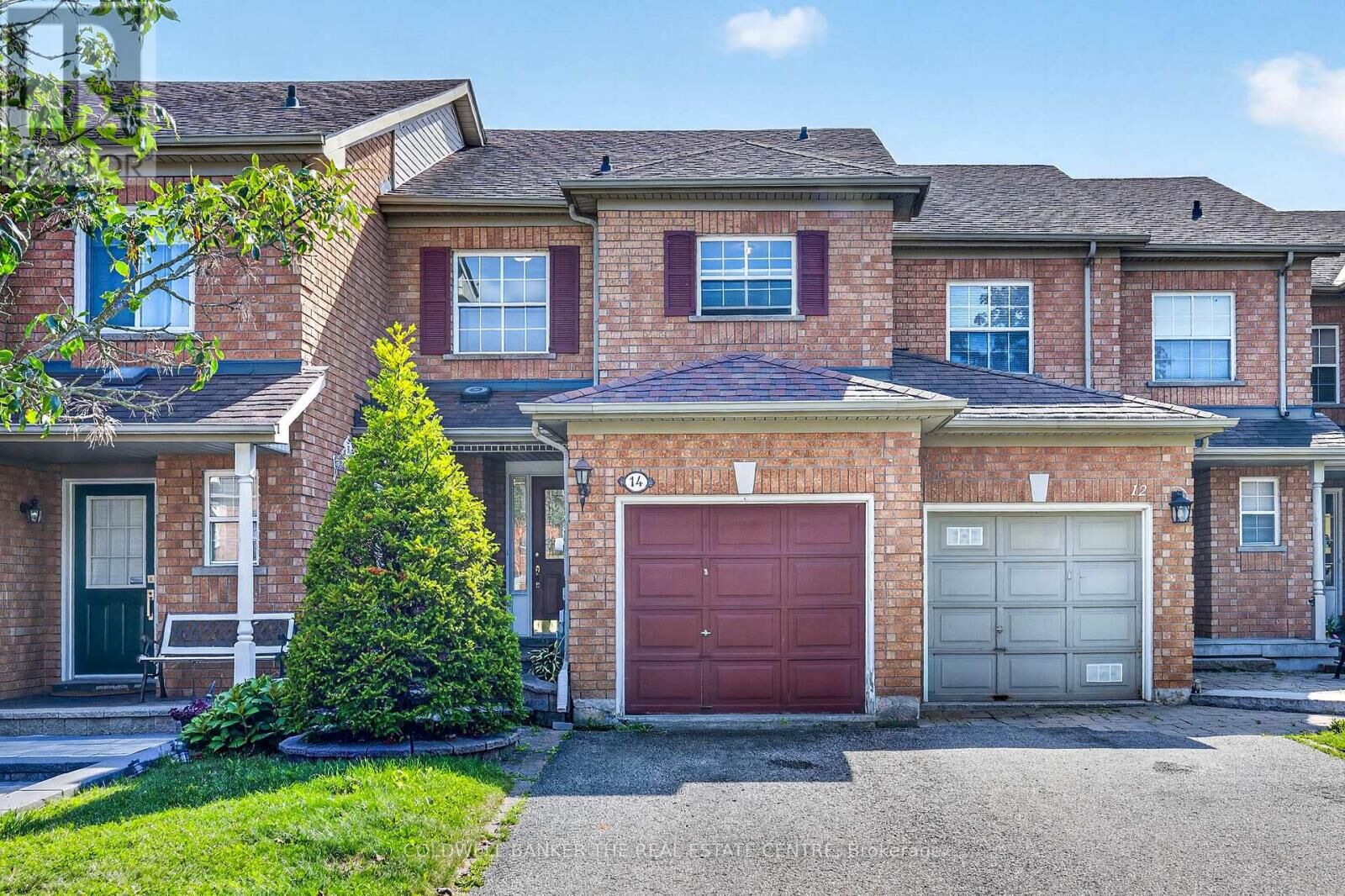 Property Photo: 14 Milloy Place ON L4G 7L2