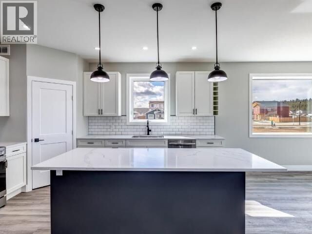 Property Photo:  32 Eugene Avenue  YT Y1A 0S9 