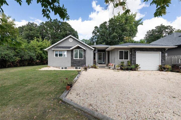 Property Photo:  245 Maple Avenue  MB R5G 1J1 
