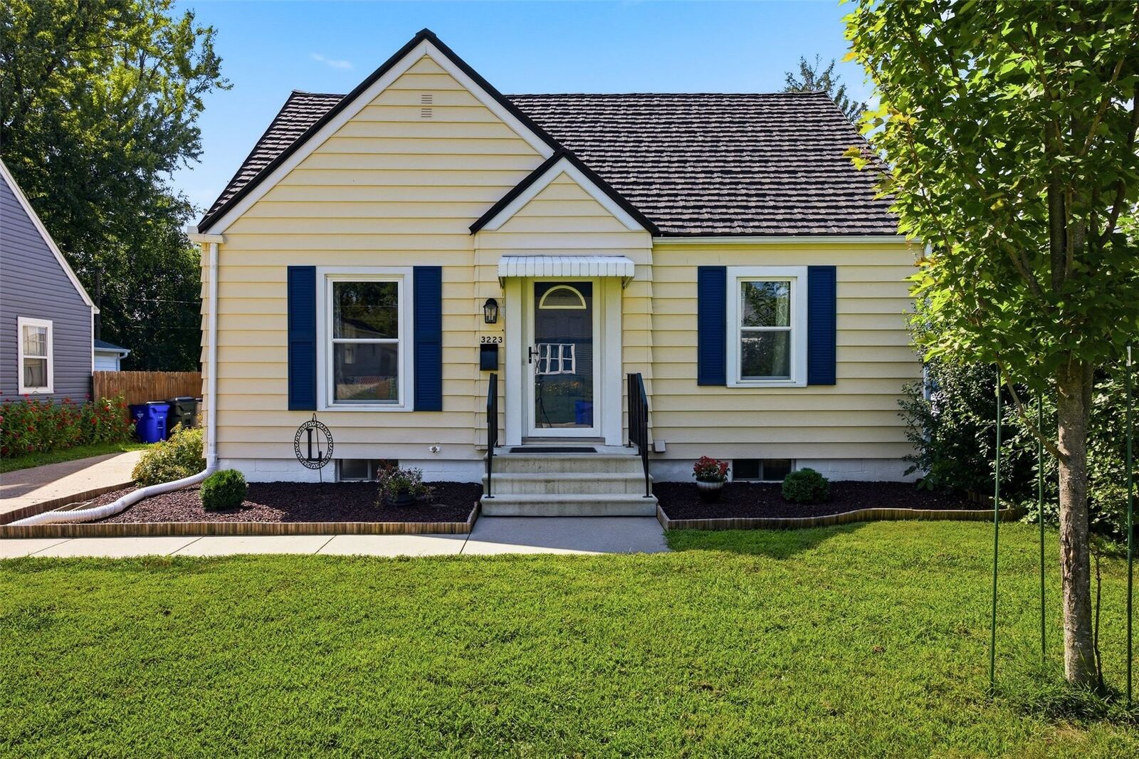 Property Photo:  3223 Soutter Avenue SE  IA 52403 