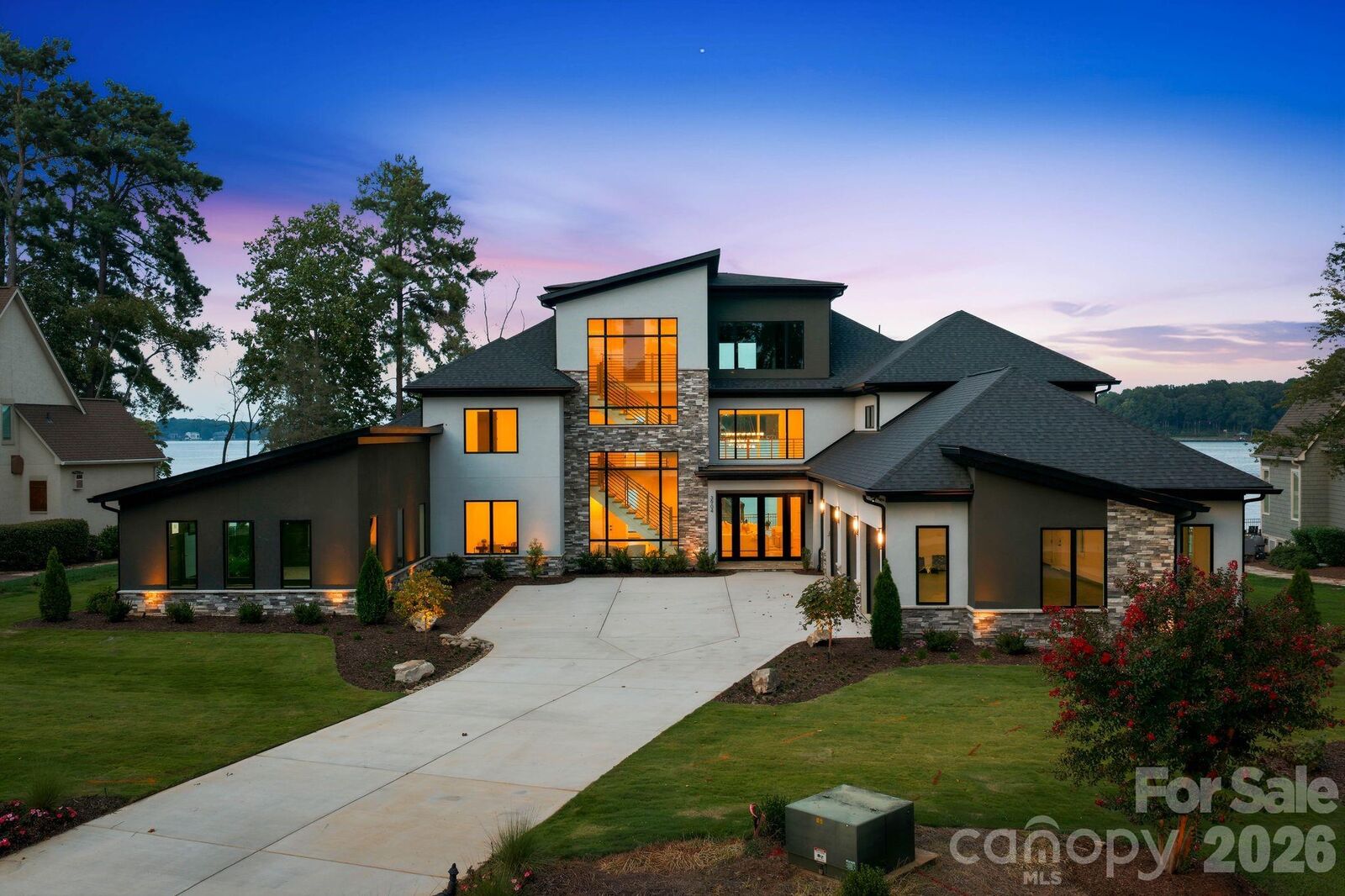 Property Photo:  3904 Channel Pointe Lane  NC 28037 