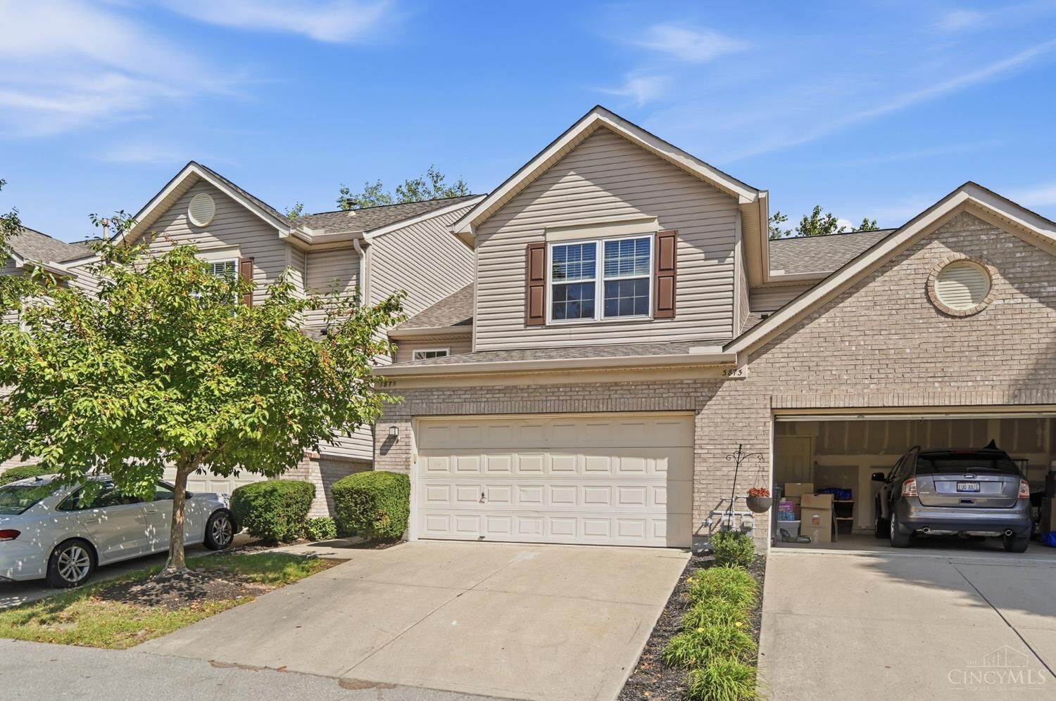 Property Photo: 3875 Thorngate Drive OH 45040