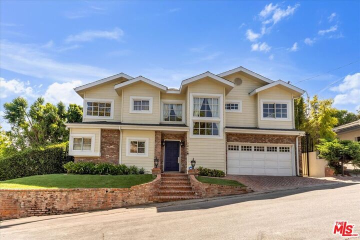 Property Photo:  3836 Glenridge Dr  CA 91423 