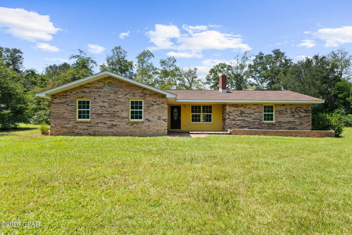 Property Photo: 5953 Deerwood Drive FL 32445