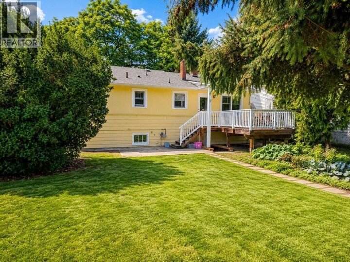Property Photo:  1935 Carruthers Street  BC V1Y 3B7 
