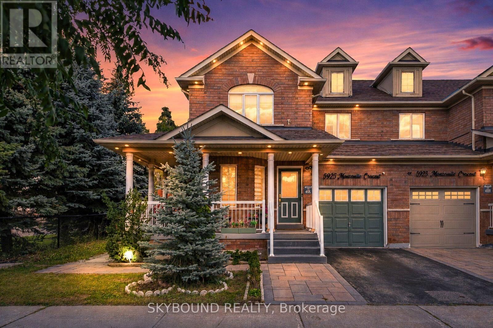 Property Photo:  5925 Manzanillo Crescent  ON L5M 6Y6 