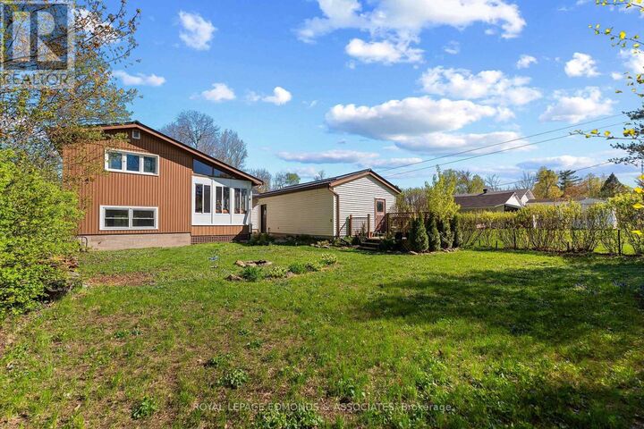 Property Photo:  5 Lasalle Drive  ON K0J 1P0 