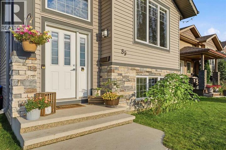 Property Photo: 89 Aztec Crescent AB T4M 0M2