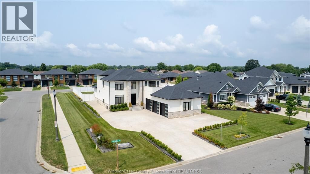 Property Photo:  501 Caldwell Court  ON N9V 0G4 