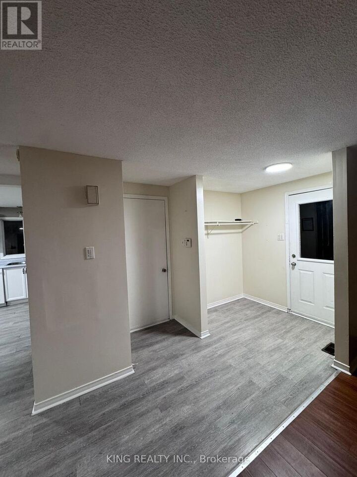 Property Photo: 139 Hickling Trail ON L4M 5T7