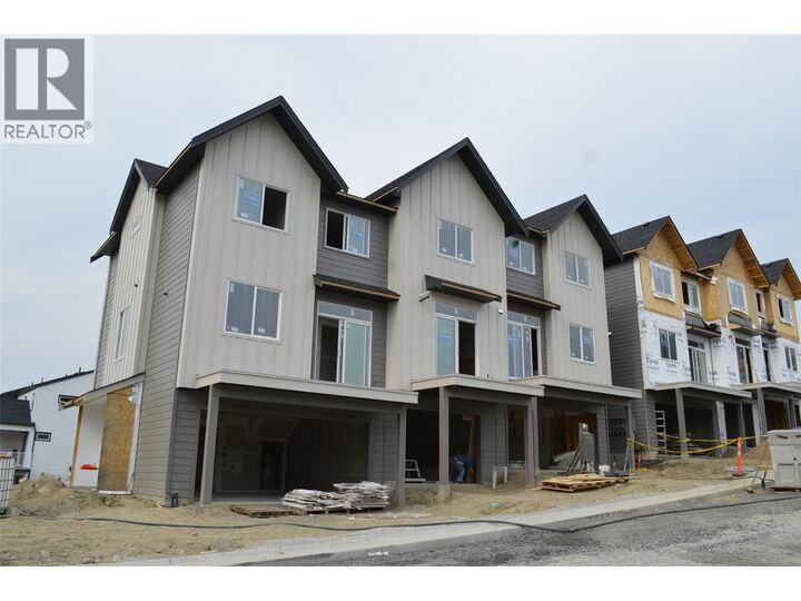 Property Photo: 7110 Bates Road 27 BC V1B 3P2