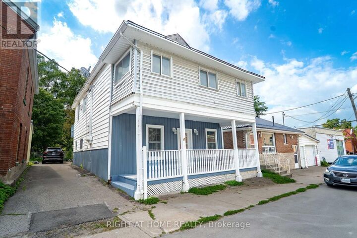 Property Photo:  17 Laidlaw St Street South  ON L0E 1E0 