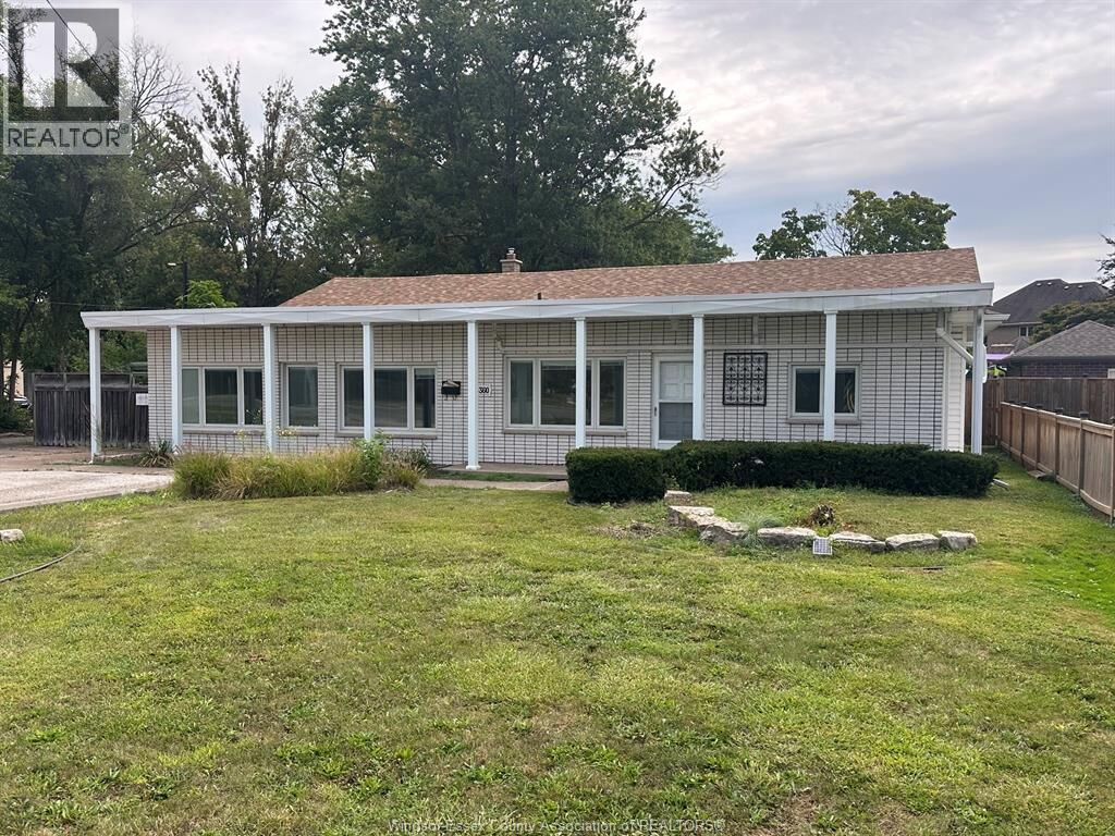 Property Photo:  4360 Howard Avenue  ON N9G 1P4 