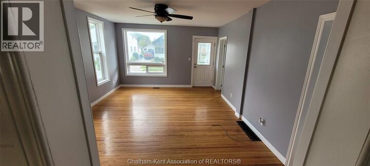Property Photo:  141 Edgar Street  ON N7M 1V6 