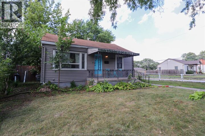 Property Photo:  3504 Barrymore  ON N9C 1V3 
