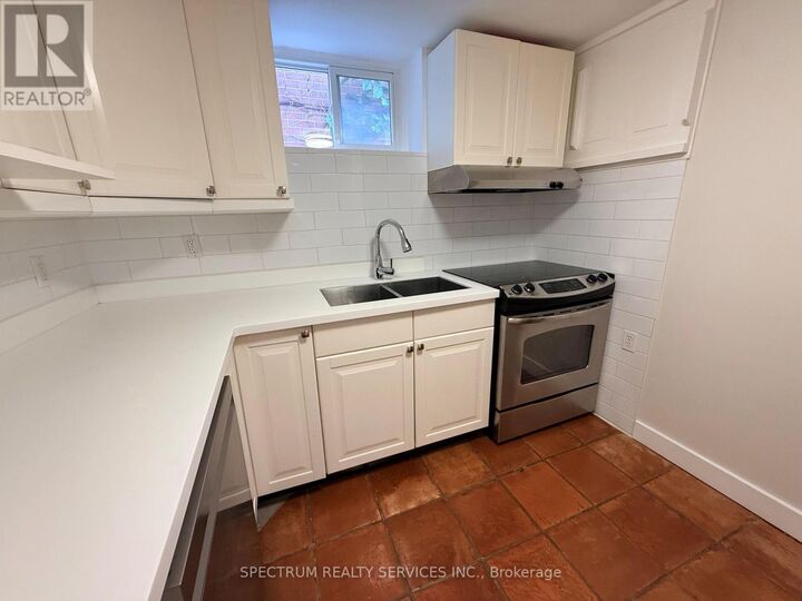 Property Photo: 172 Queenslea Avenue Lower ON M9N 2L3
